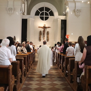 St. Quirinus feiert mit 10 Erstkommunionkindern 2026