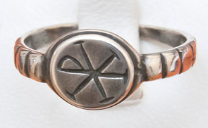 Ring mit Christus-Zeichen