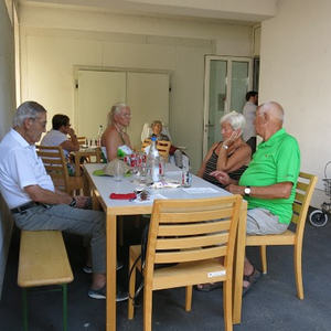 Gottesdienst mit Fruehschoppen 