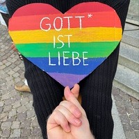Pride - Gott ist Liebe