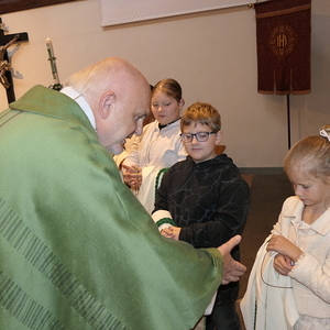 Einkleidung der neuen Ministranten