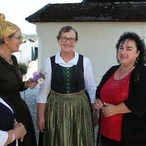 Pfarrer Hansjörg Wimmer, Kaplan Samuel Ogwudile, Frau Klara