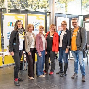 Hauptamtliche Mitarbeiter:innen im Kath. Bildungswerk: Geraldine Schirl-Ennsthaler (SelbA), Ulrike Kneidinger-Peherstorfer (SPIEGEL), Doris List (Bibliotheksfachstelle), Michi Wagner (KBW-Treffpunkt Bildung), Silke Kreilmayr (Kath. Bildungswerk)