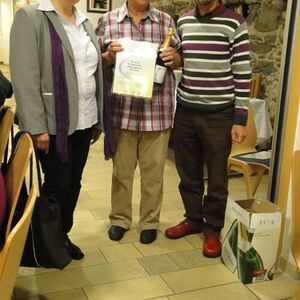 Ingrid Baratstits nimmt die Ehrung für Eferding entgegen 