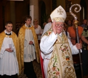 Erster Festgottesdienst mit Bischof Ludwig