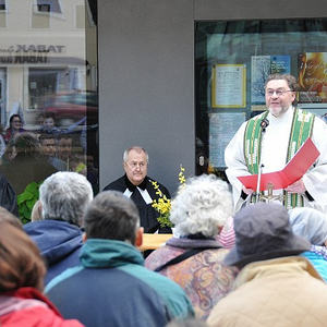Traunauen-Reinigung mit ökomenischen Gottesdienst