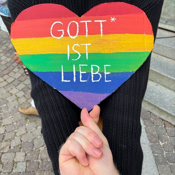 Pride - Gott ist Liebe