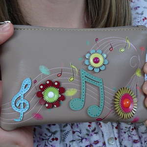Und die anderen haben sogar musikalische Brieftaschen!