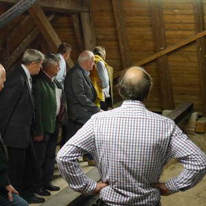 Jung und Alt auf den Beinen