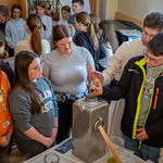 Bereitung der Heiligen Öle für die Messfeier