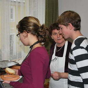 Würstel-Essen der Sternsinger