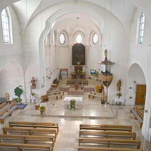 Inneres der Pfarrkirche Sattledt 