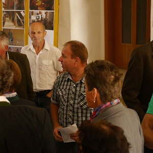 Jung und Alt auf den Beinen