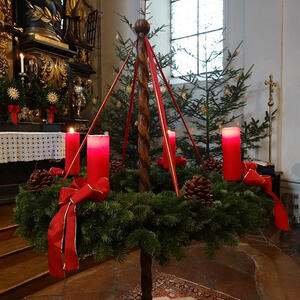 Sehet, die vierte Kerze brennt!    