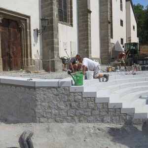 Die neue Kirchenstiege entsteht