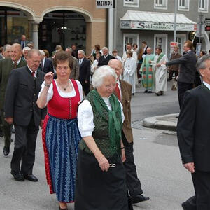 Trachtensonntag mit Ehejubilaren