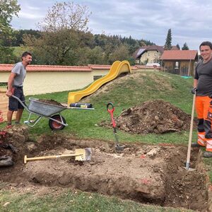 Hochbeet aufgestellt.