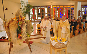 Erntedank und Pfarrheimsegnung