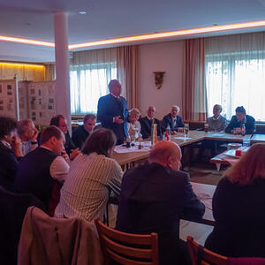 Festsitzung Gemeinderat Kopfing im Geburtshaus von Johann Nepomuk Hauser