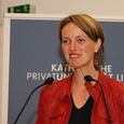 Magdalena Holztrattner, Direktorin der ksoe (hier bei einer Veranstaltung der KU Linz im Oktober 2019)