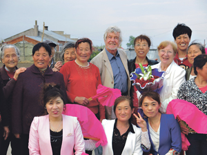 Herzlicher Empfang für das Ehepaar Gensch / © Gensch Herzlicher Empfang für das Ehepaar Gensch