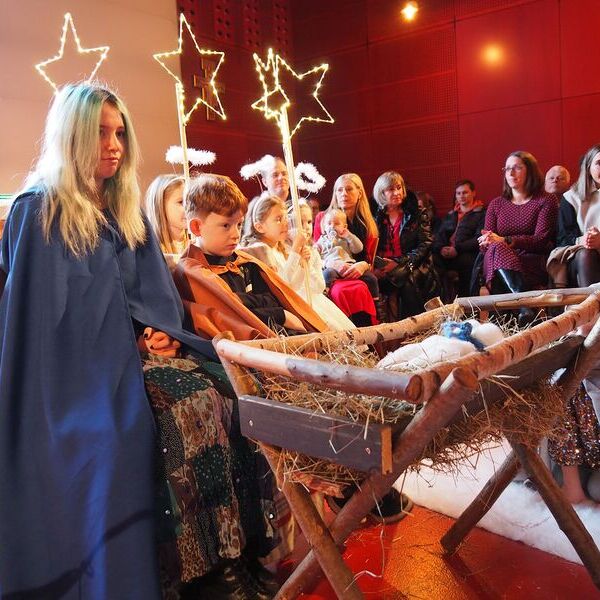 OLYMPUS DIGITAL CAMERA         