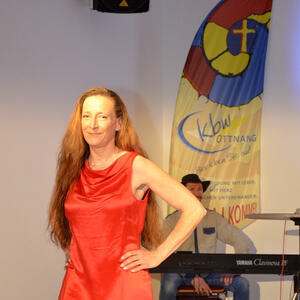 MODENSCHAU und Informationen über ökologisch und fair hergestellte Kleidung 