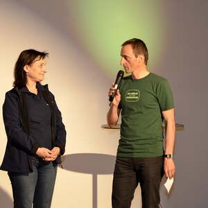 MODENSCHAU und Informationen über ökologisch und fair hergestellte Kleidung 