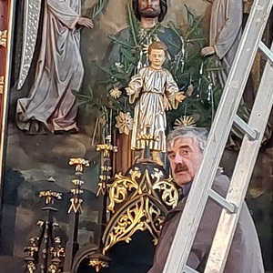 Schmücken des Christbaums am 23. Dezember 2022