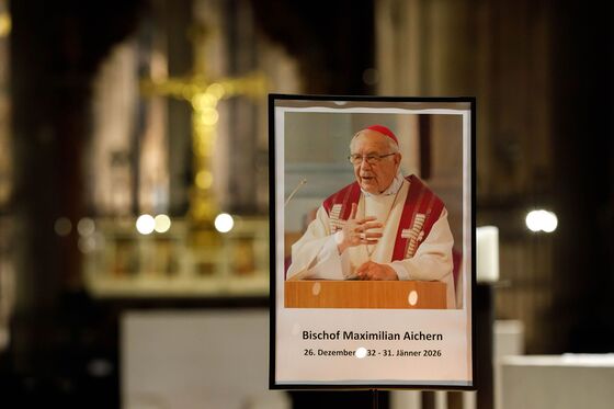 Verabschiedung von Bischof Maximilian Aichern in der Turmkapelle / © Diözese Linz / Hermann Wakolbinger Bild von Bischof Maximilian Aichern im Mariendom