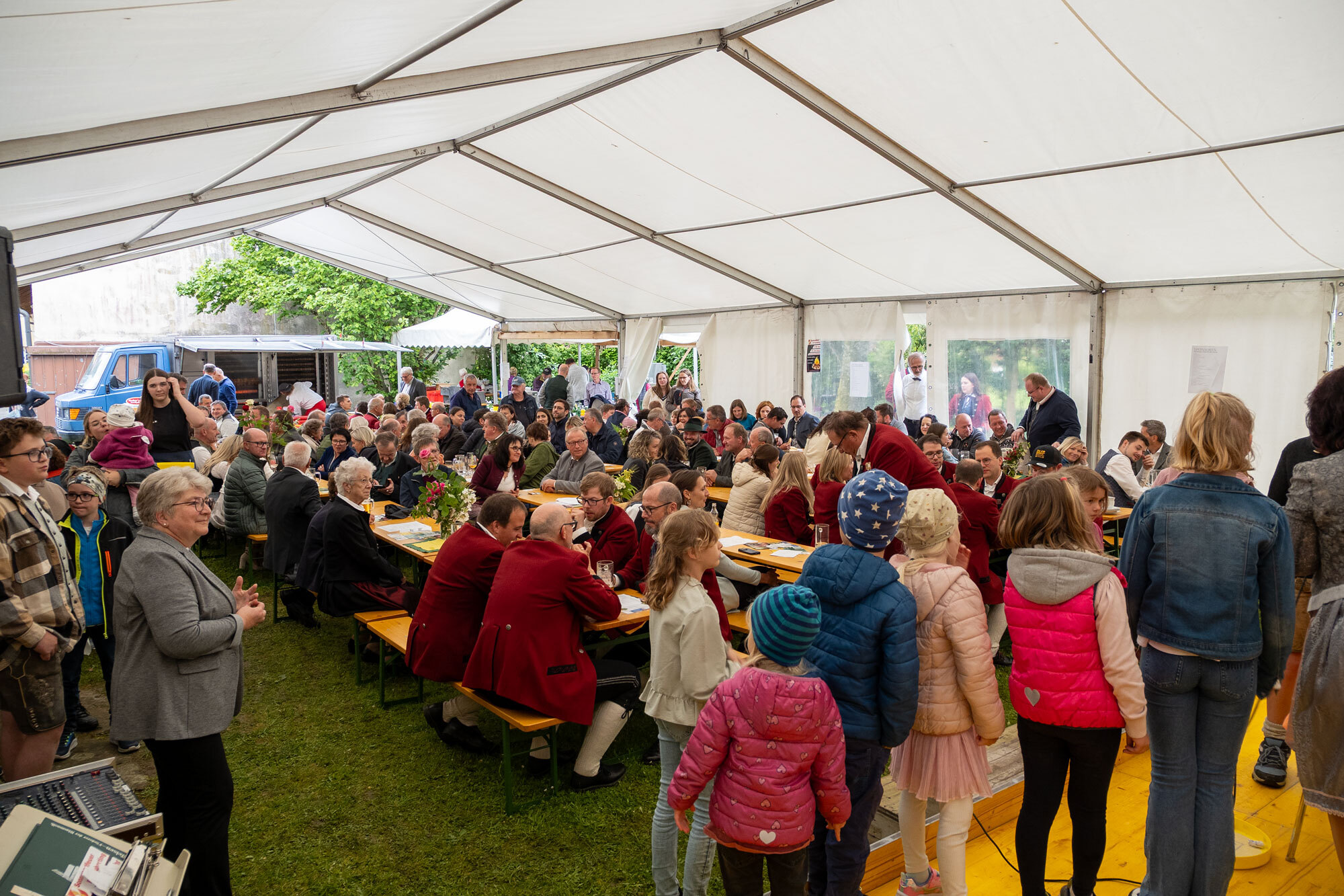 Vor der Auflösung unseres Pfarrquizzes ist die Spannung ist am Höhepunkt.