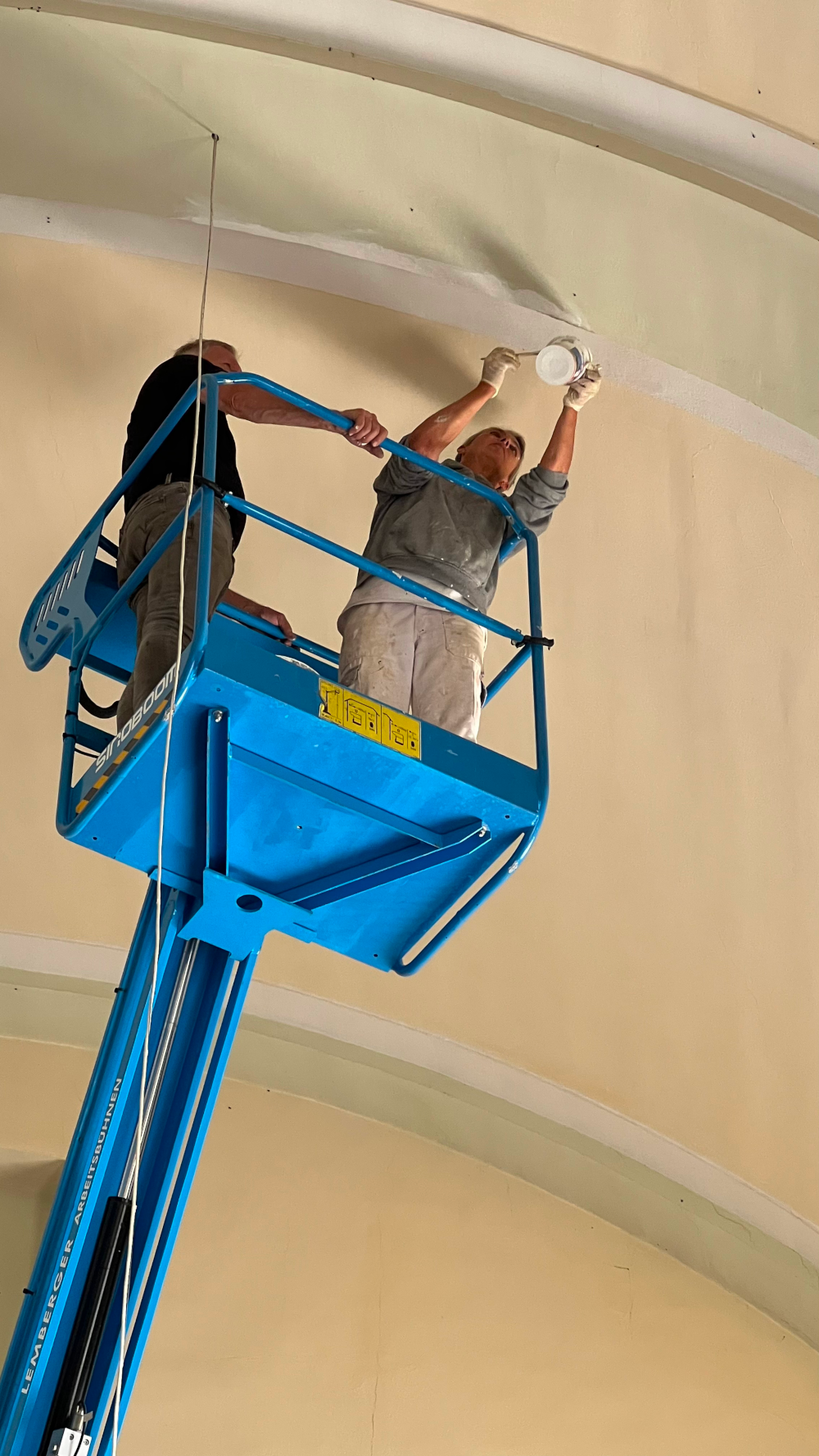 Reparaturarbeiten im Inneren der Kirche