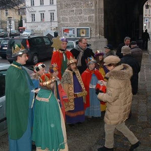 Festgottesdienst in der Pfarrkirche und  Singen nach der Messe 