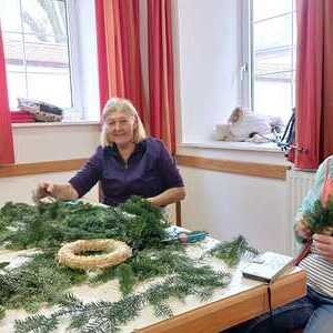 Adventkranz binden + Adventmarkt 24