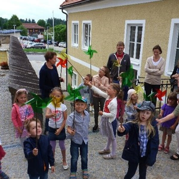 Kleinkindliturgie Pfingstsonntag / Gabriela Gruber & Margareta Mayrhofer Kleinkindliturgie Pfingstsonntag
