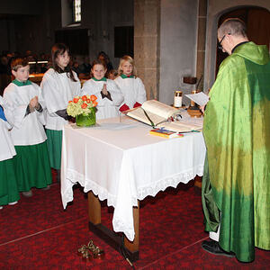 Familienmesse mit Ministrantenaufnahme am 17.11.2013