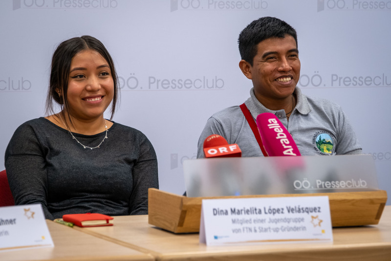 Dina Marielita López Velásquez und Ander José Díaz Len erzählen aus ihrer Heimat Guatemala