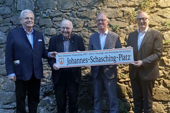 Benennung: Johannes Schasching Platz am Linzer Freinberg / © Wilhelm Remes Benennung: Johannes Schasching Platz am Linzer Freinberg