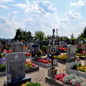 Friedhof und Aufbahrungshalle
