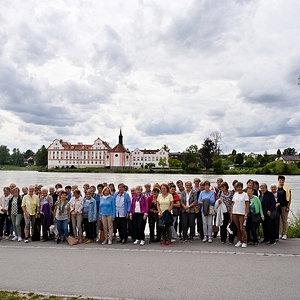 Gruppenfoto am Inn                     
