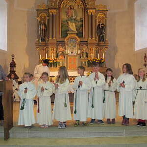 9 Ministranten in Traberg vorgestellt