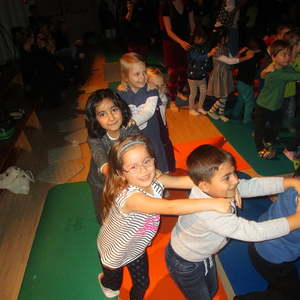 Schulanfänger in Bruckneruni