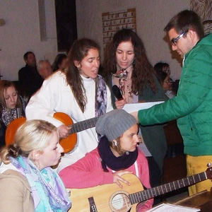 Adventkranzweihe und Schmankerlmarkt