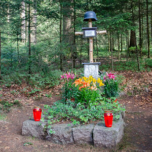 Gedenkfeier Fliegerkreuz in Entholz