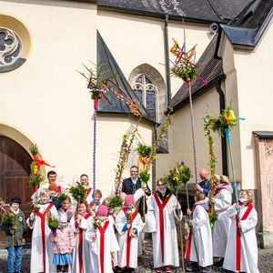 Palmprozession und Heilige Messe