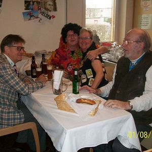 Faschingsonntag in St. Quirinus - das große Weißwurstessen