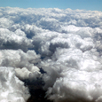 Über den Wolken. © kconnors/morguefile.com