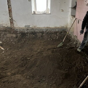 März - September 2025