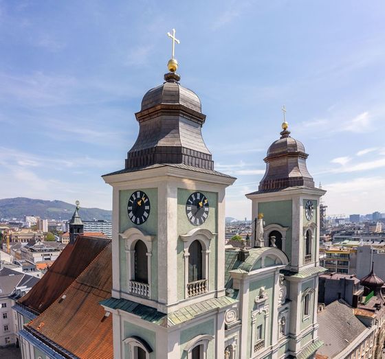 Der Alte Dom prägt das Linzer Stadtbild.