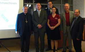 V. l.: Bischof Dr. Ludwig Schwarz, Univ.-Prof. Dr. Markus Beiler,Paul Grünbacher, Mag.a Theresa Stampler, Dr. Markus Schlagnitweit, Superintendent Dr. Gerold Lehner